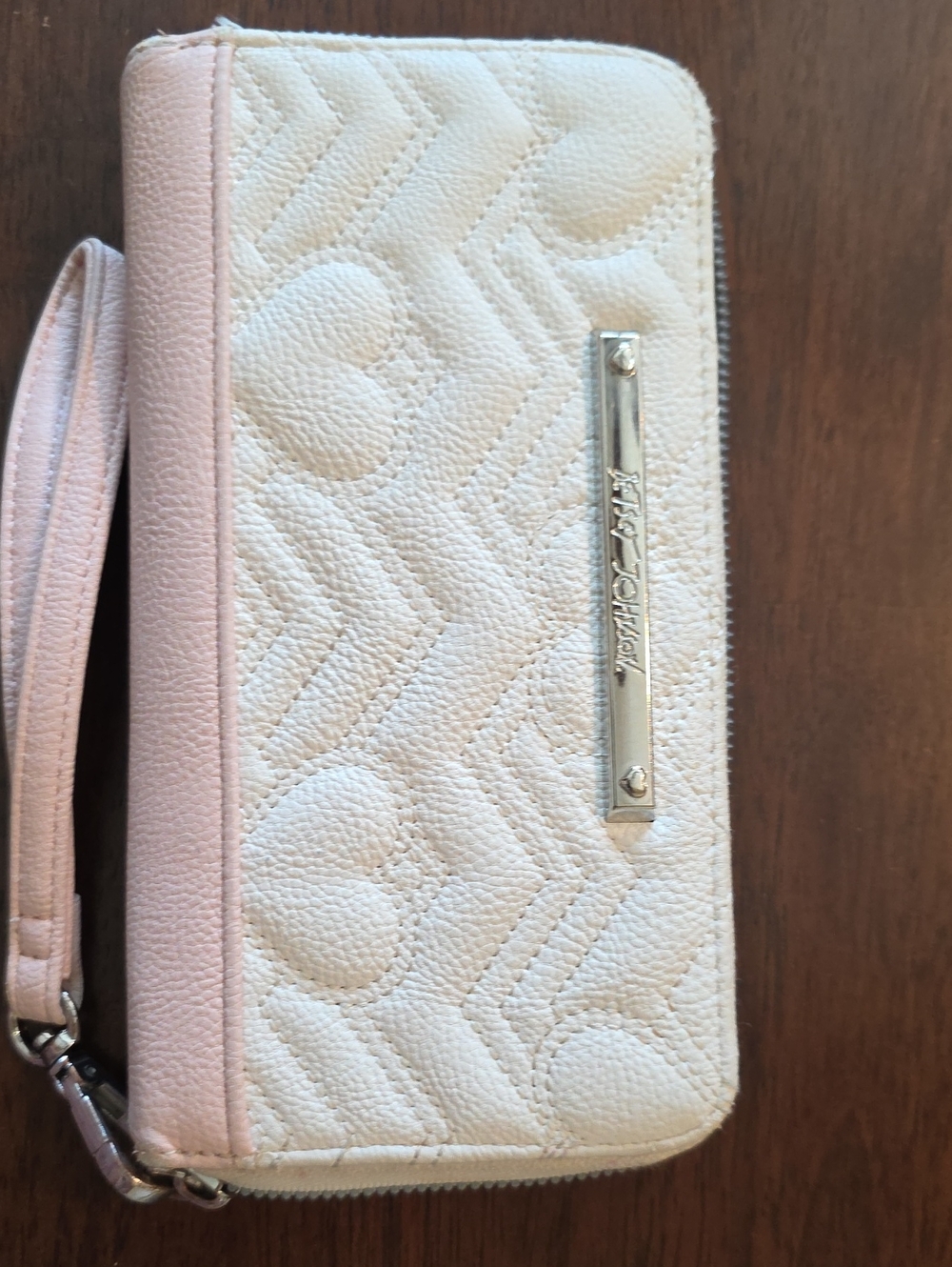 Betsey Johnson Quilted Heart Wristlet Wallet in Cream and Light Pink